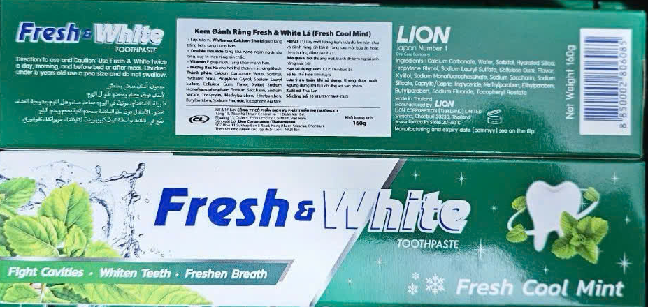  Kem Đánh Răng Bạc Hà Fresh White Fresh & Extra Cool Mint Thái Lan 160g 