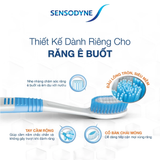  Bộ 2 Bàn chải đánh răng SENSODYNE Sensitive Extra Soft với lông bàn chải mềm, làm sạch răng nhẹ nhàng, êm dịu với nướu 