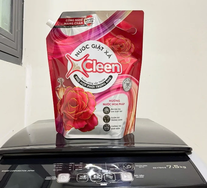  Nước giặt xả Xcleen 2in1 hương nước hoa quyến rũ, ngọt ngào, sạch vượt trội, thiếu nắng vẫn thơm dung tích 2-3.5kg 