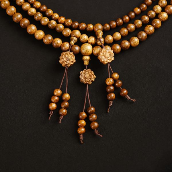  Vòng Trầm hương Như Ý 108 hạt – 6 ly + Charm hoa sen 