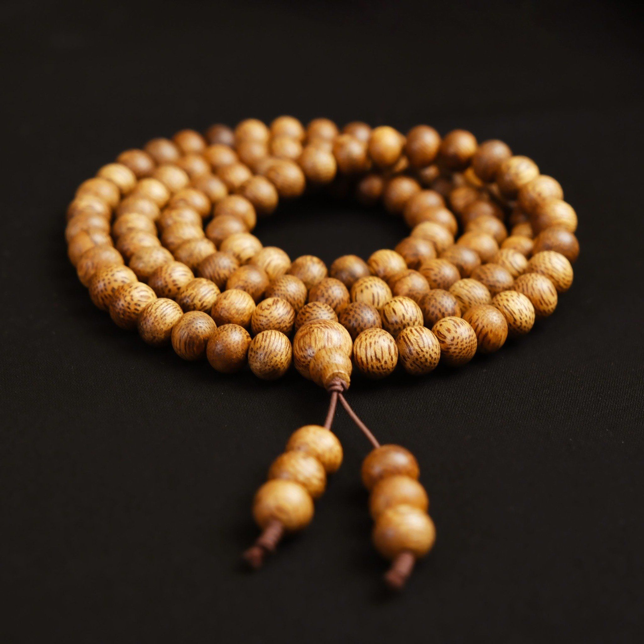  Vòng Trầm hương Như Ý 108 hạt – 8 ly 