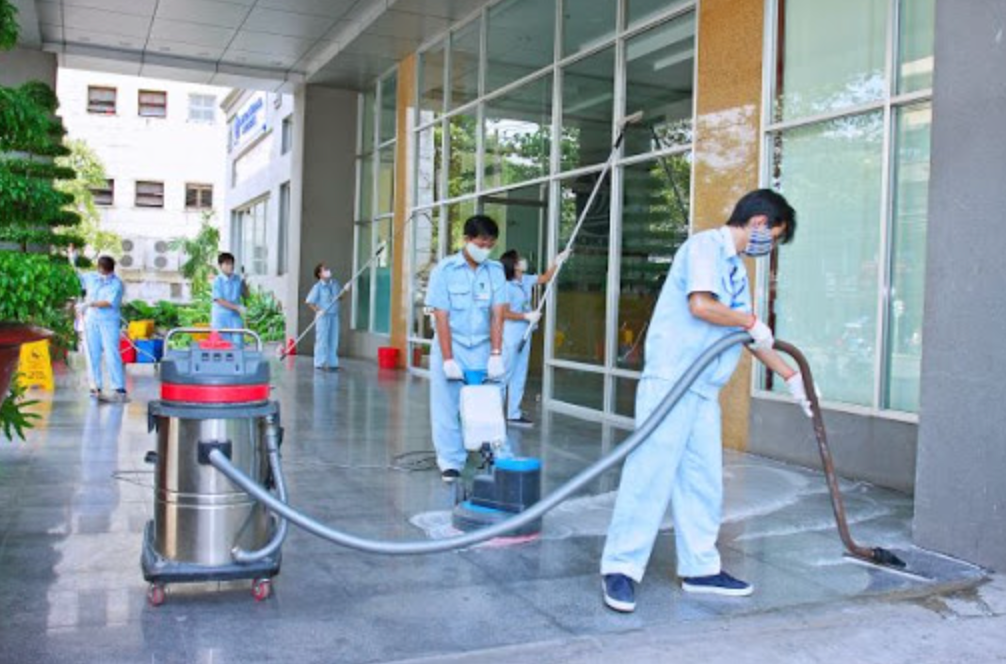  Nhân viên dọn dẹp toà nhà, văn phòng, TTTM 