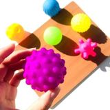  Đồ chơi - Combo túi 6 quả Bóng xúc giác giúp phát triển xúc giác, thị giác, thính giác cho bé 