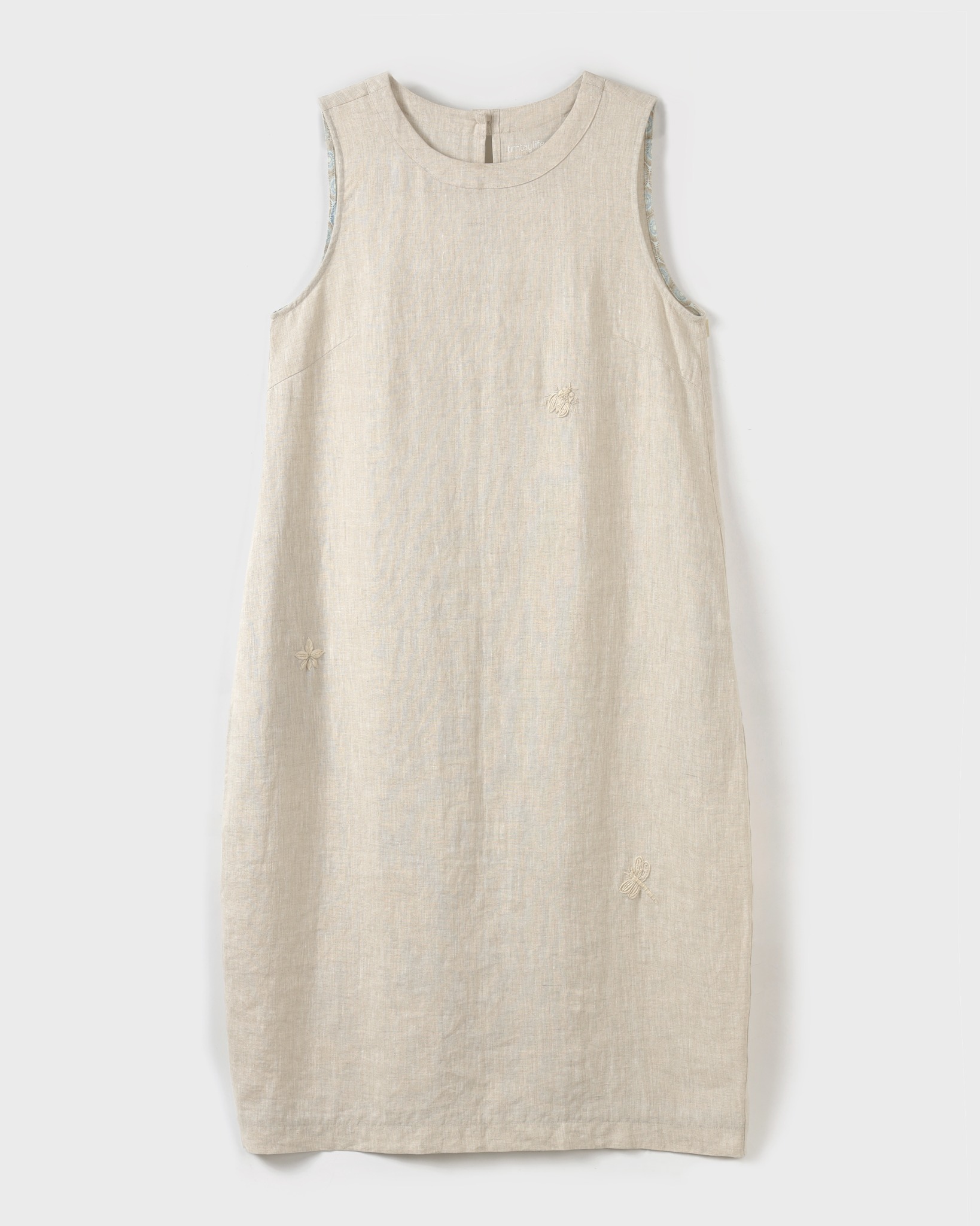 Đầm Linen Côn Trùng Dáng Cong Thêu Tay Độc Đáo-chính diện mặt trước