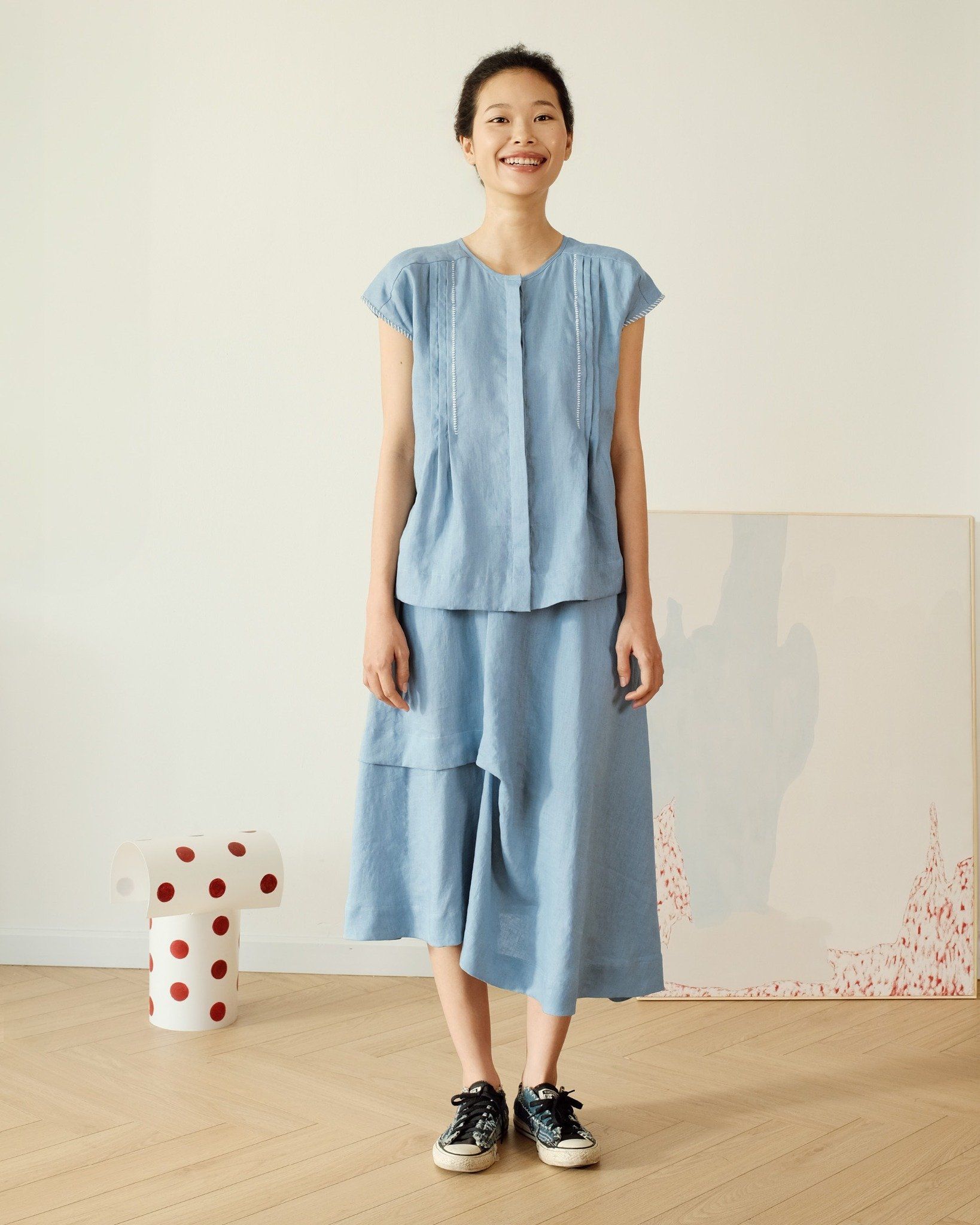 Áo Linen Dramatic Tay Liền Cổ Tròn -chính diện mặt trước