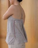  Áo Yếm Linen Thêu Tay 