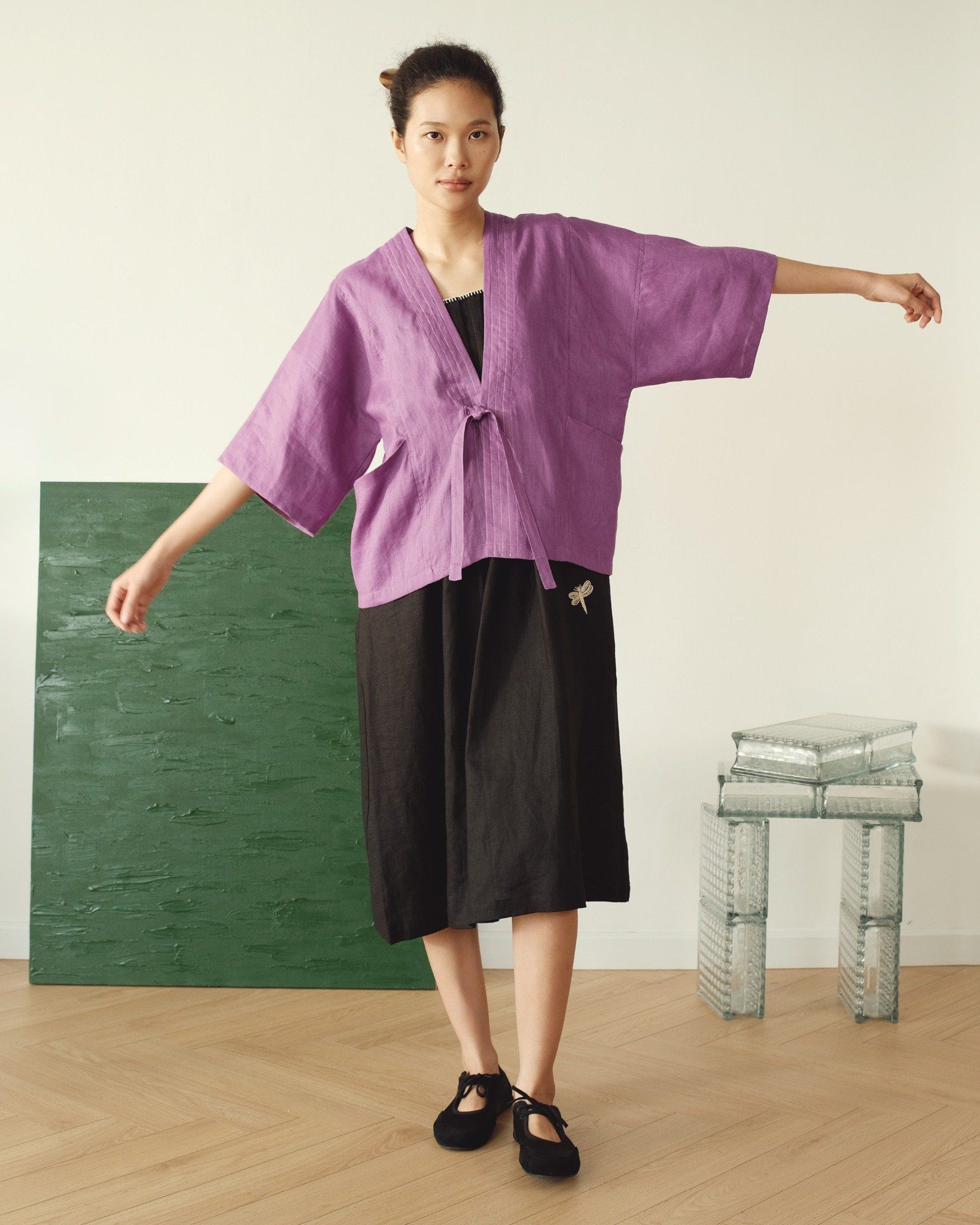 Áo Khoác Linen Kimono Đắp Dáng Lửng-chính diện mặt trước