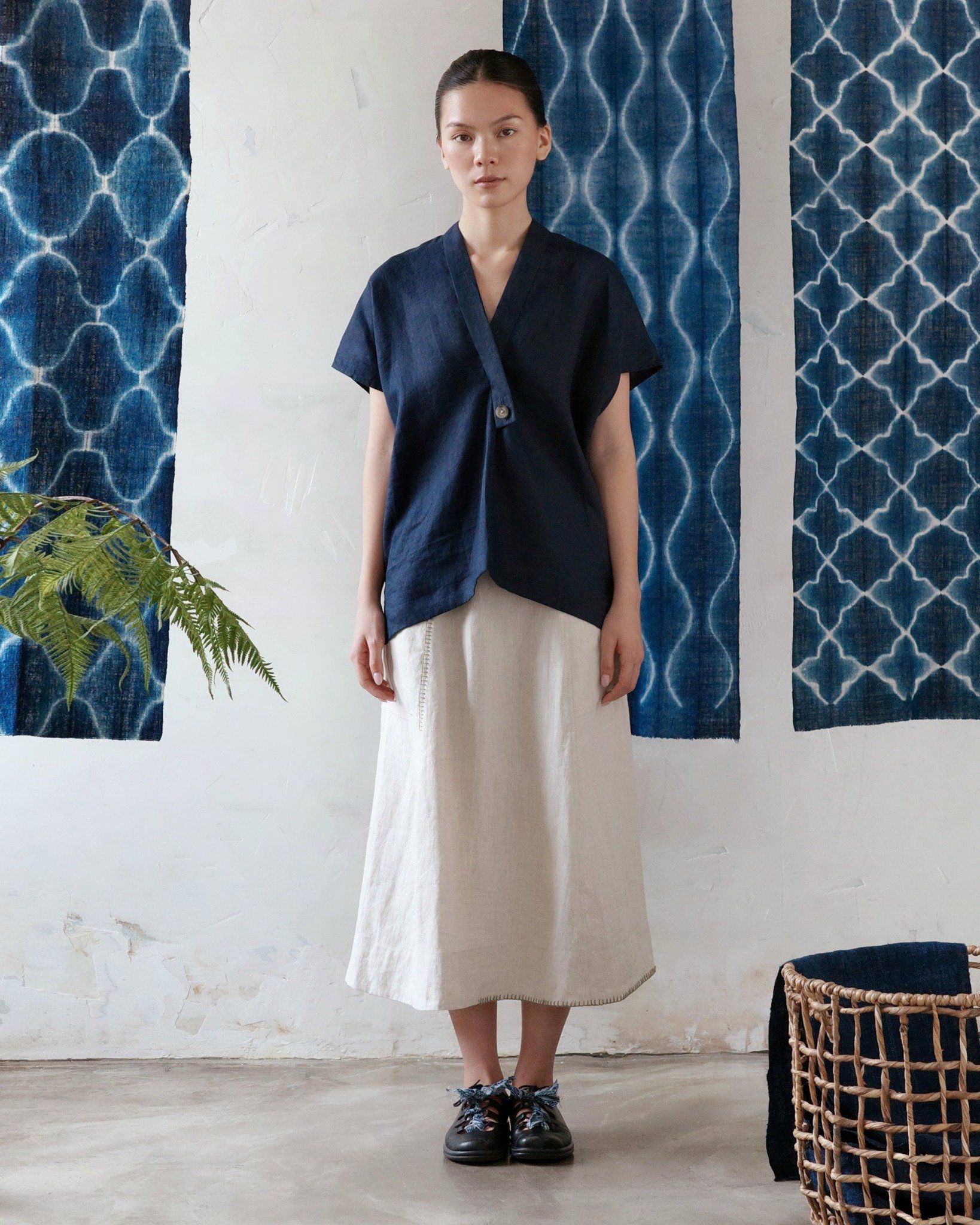 Áo Linen Trăng Non Ôm Nhẹ Dáng Á Đông-chính diện mặt trước