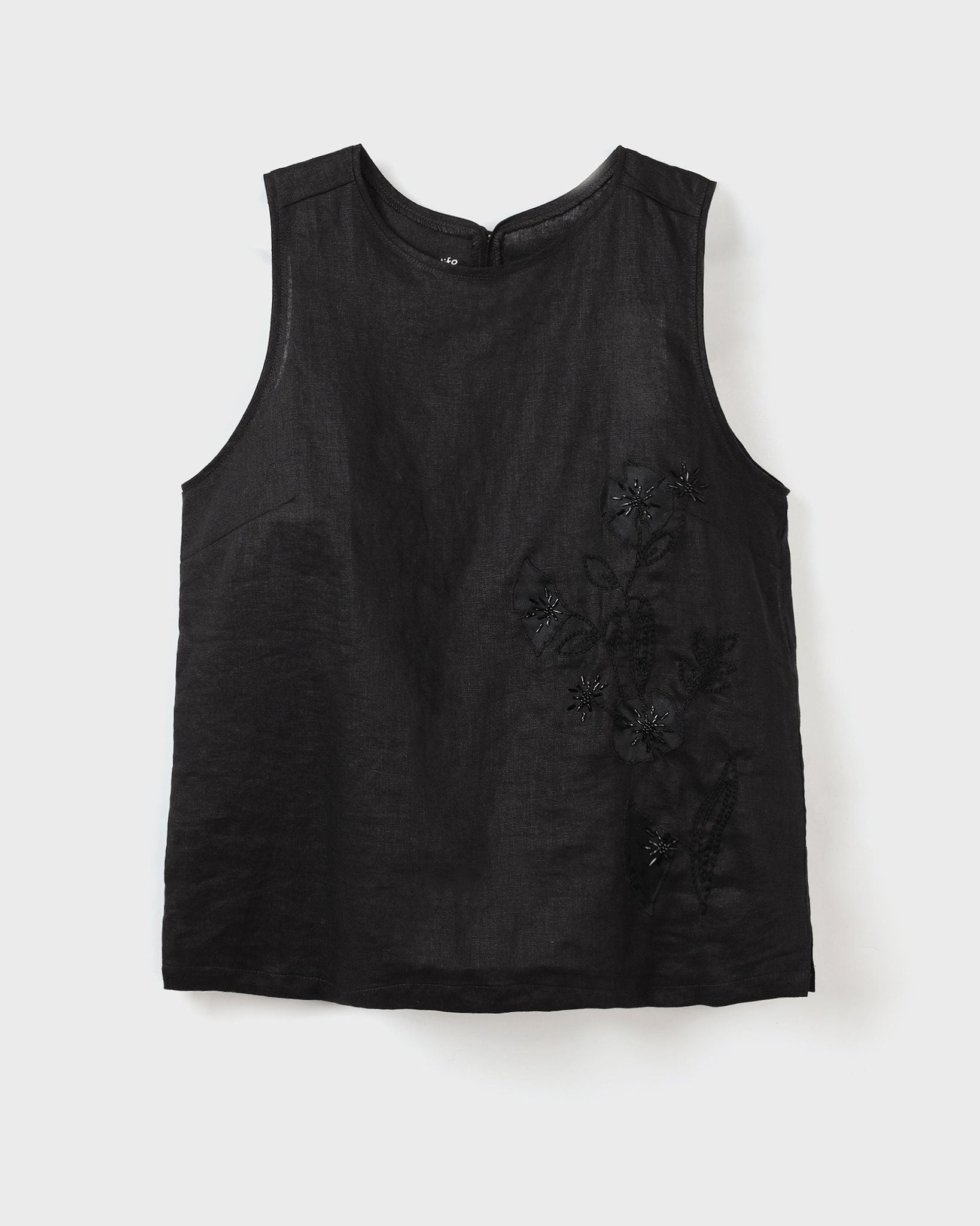 Áo Sương Linen Sát Nách Thêu Tay Tạo Hình Hoa - chính diện mặt trước