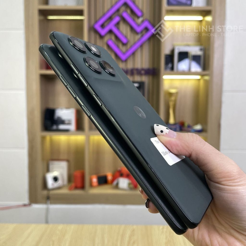 Điện thoại Motorola Moto Edge (2025) XT2519 - Dimensity 7400 Ultra Màn P-OLED 120Hz