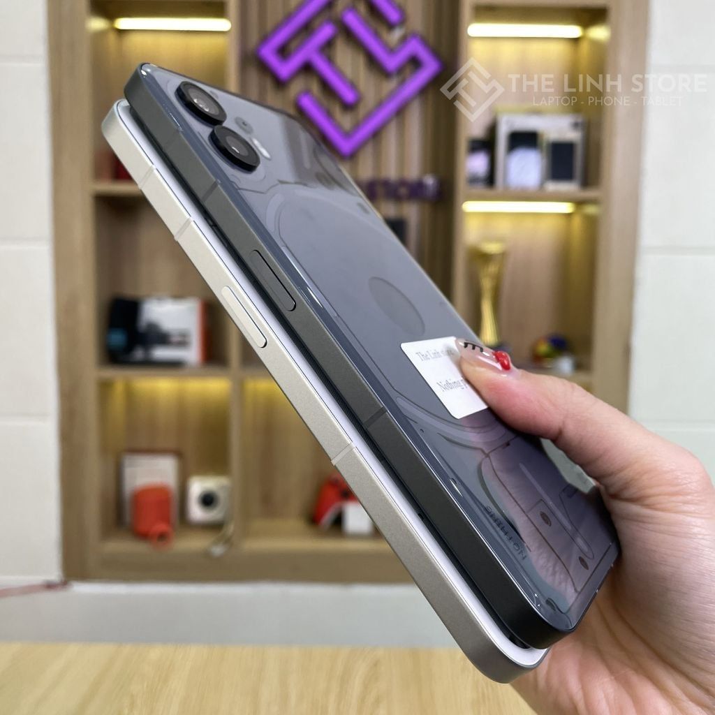 Điện thoại Nothing Phone 2 - Snapdragon 8+ Gen 1 màn LTPO OLED 120Hz