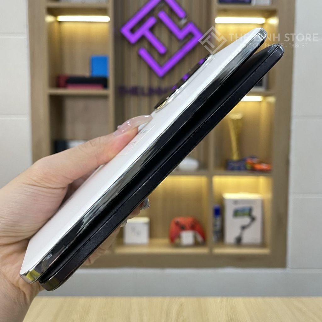 Điện thoại Honor 200 5G màn OLED 120Hz - Snapdragon 7 Gen 3 Pin SiC 100W