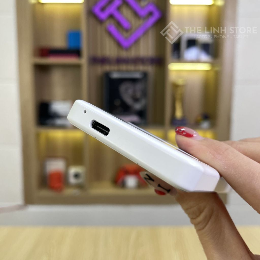 Điện thoại DOOV R17 (F22) NoCam - Android 13 bản quốc tế có Google