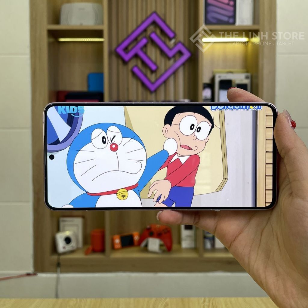 Điện thoại Xiaomi Redmi K70 - Snapdragon 8 Gen 2 màn OLED 120Hz