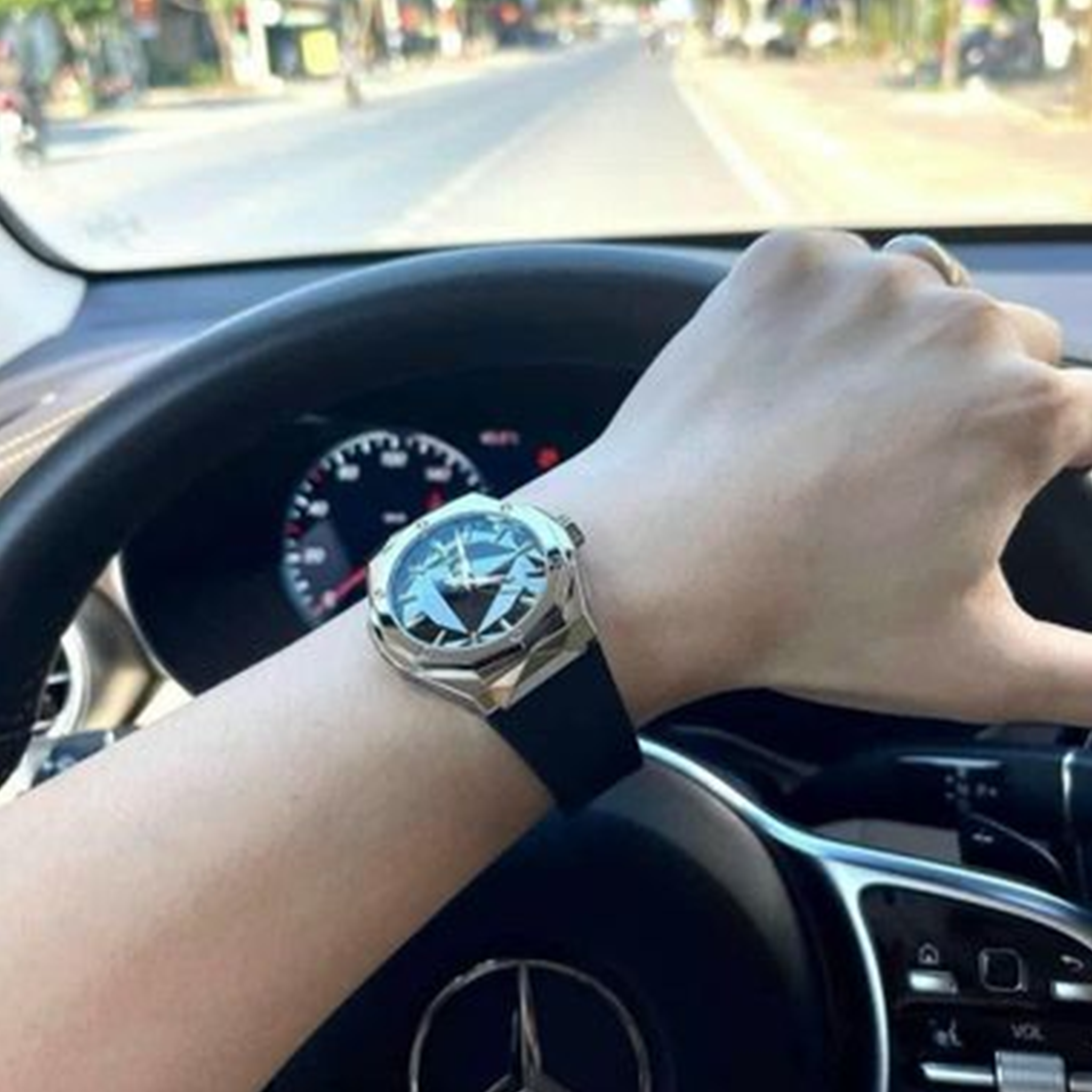 Đồng Hồ Hublot Classic Fusion Orlinski 40mm Rep 1:1 Chế Tác Chuẩn Hãng - 550.NS.1800.RX.ORL19