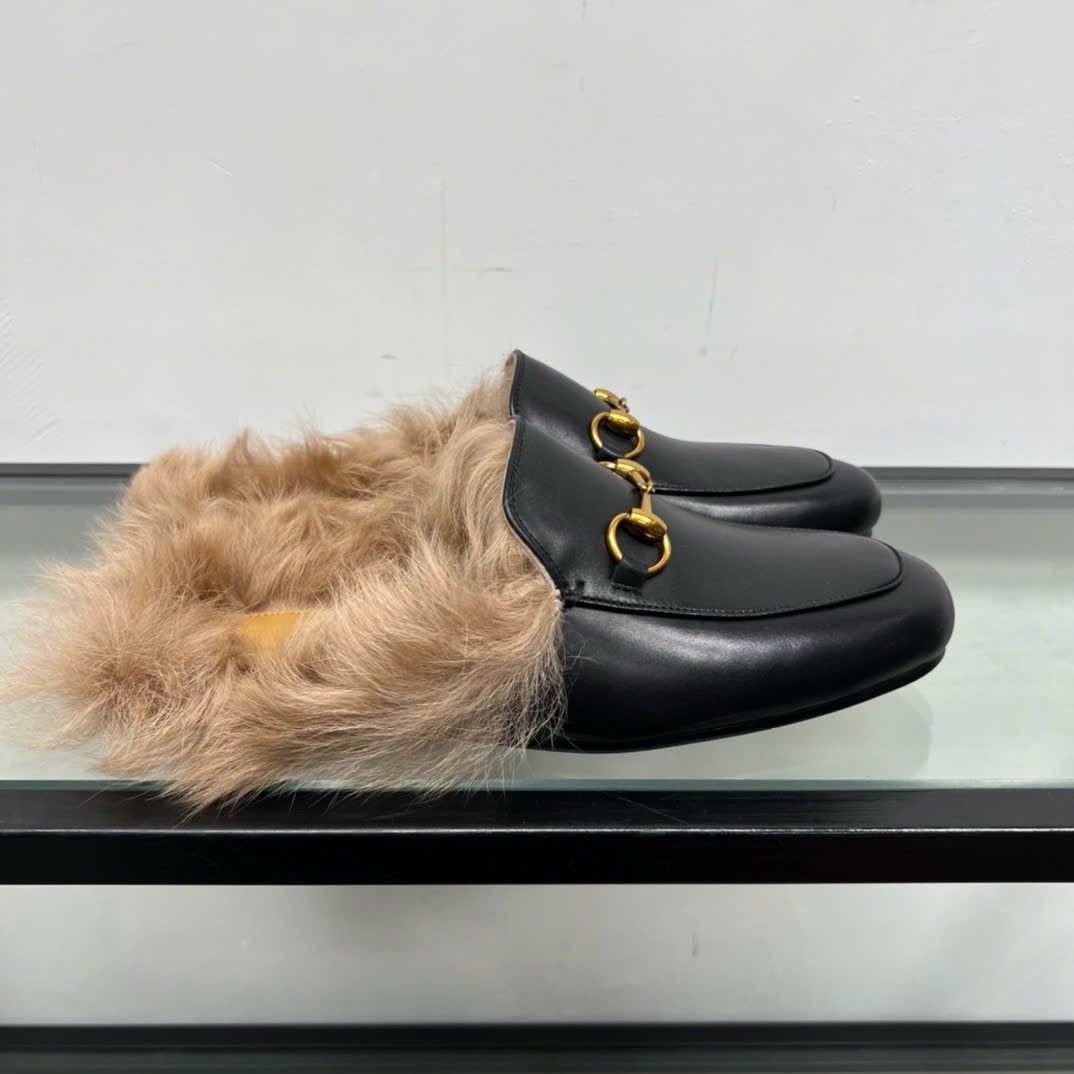 Slippers, Sục da Gucci Princetown với logo Double G và lông thú