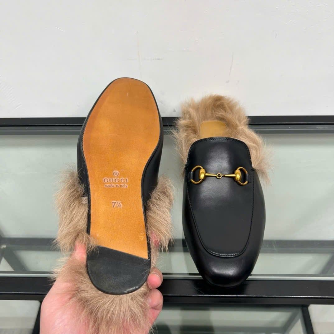 Slippers, Sục da Gucci Princetown với logo Double G và lông thú