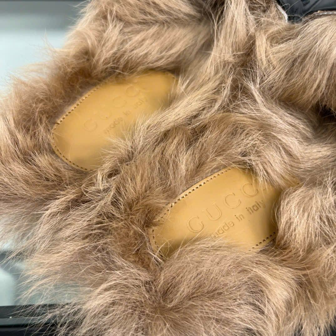 Slippers, Sục da Gucci Princetown với logo Double G và lông thú