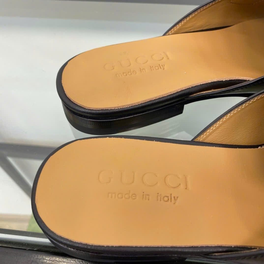 Slippers, Sục da Gucci Princetown