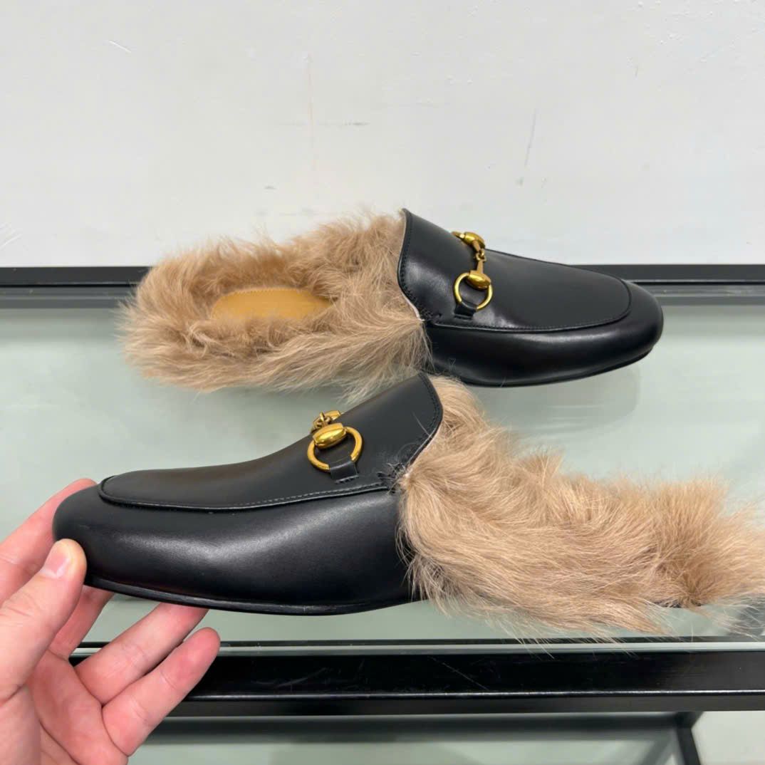 Slippers, Sục da Gucci Princetown với logo Double G và lông thú