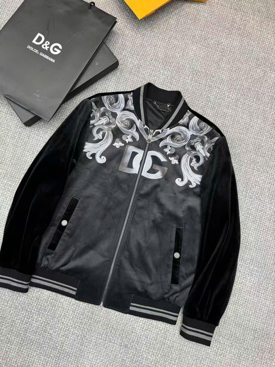 Áo khoác nhung Docle cao cấp