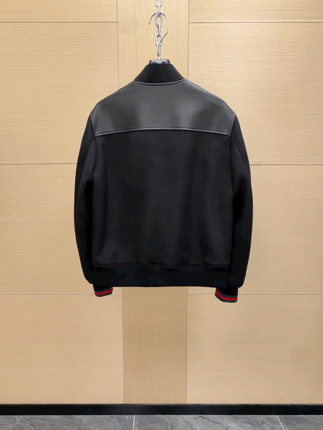 Áo khoác bomber Gucci da Nappa và vải dệt kim