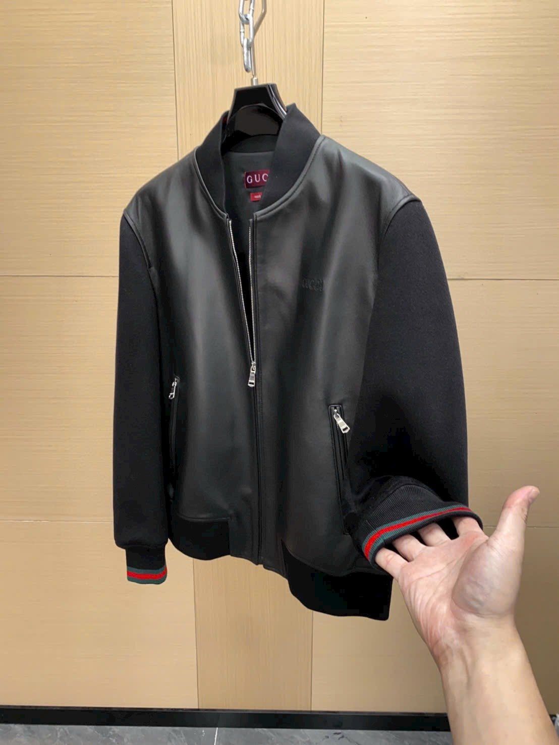 Áo khoác bomber Gucci da Nappa và vải dệt kim