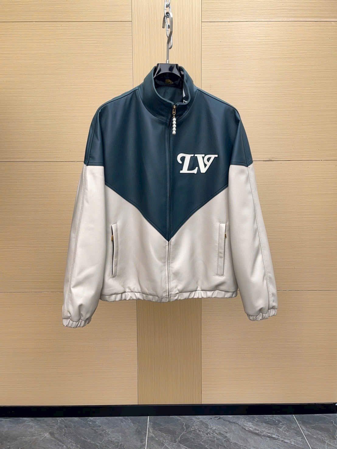 Áo khoác thể thao Louis Vuitton Graphic Leather Mix