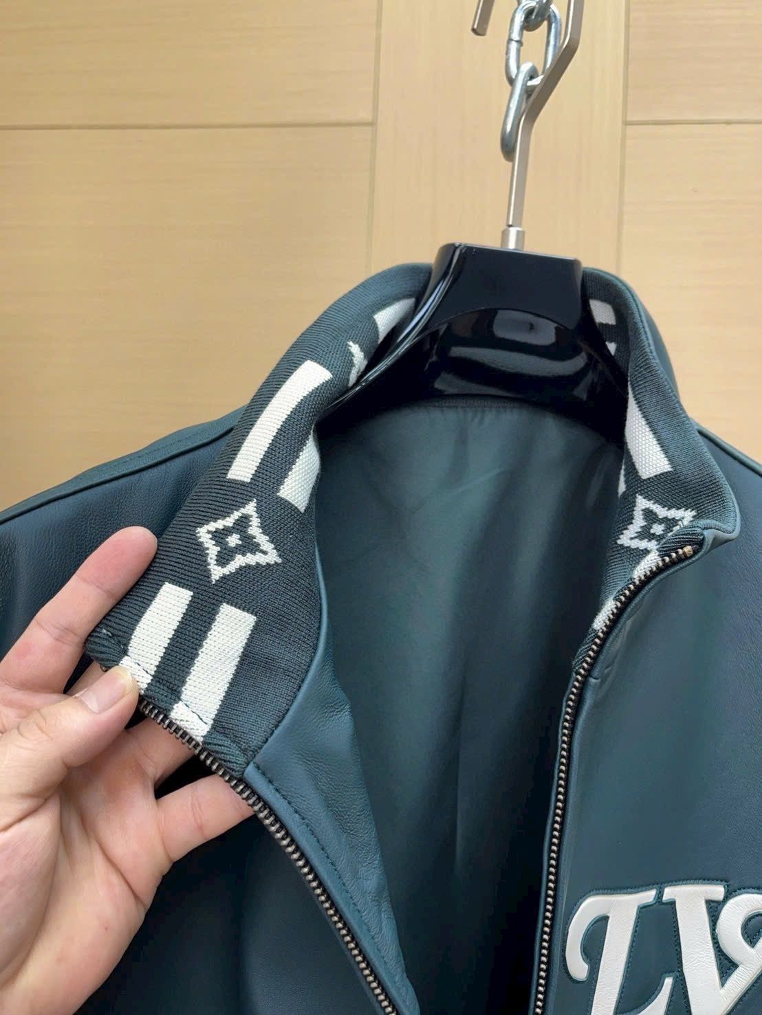 Áo khoác thể thao Louis Vuitton Graphic Leather Mix