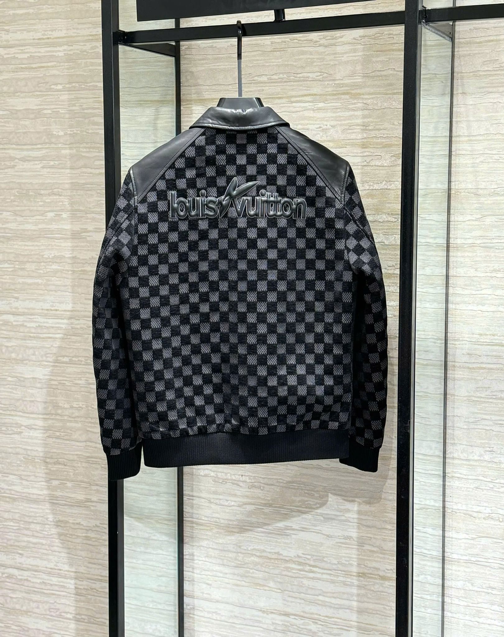 Áo Khoác Dạ Cổ Da Louis Vuitton