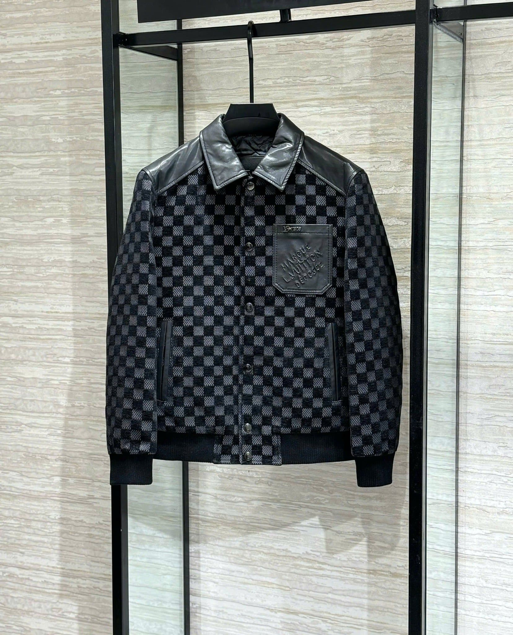 Áo Khoác Dạ Cổ Da Louis Vuitton