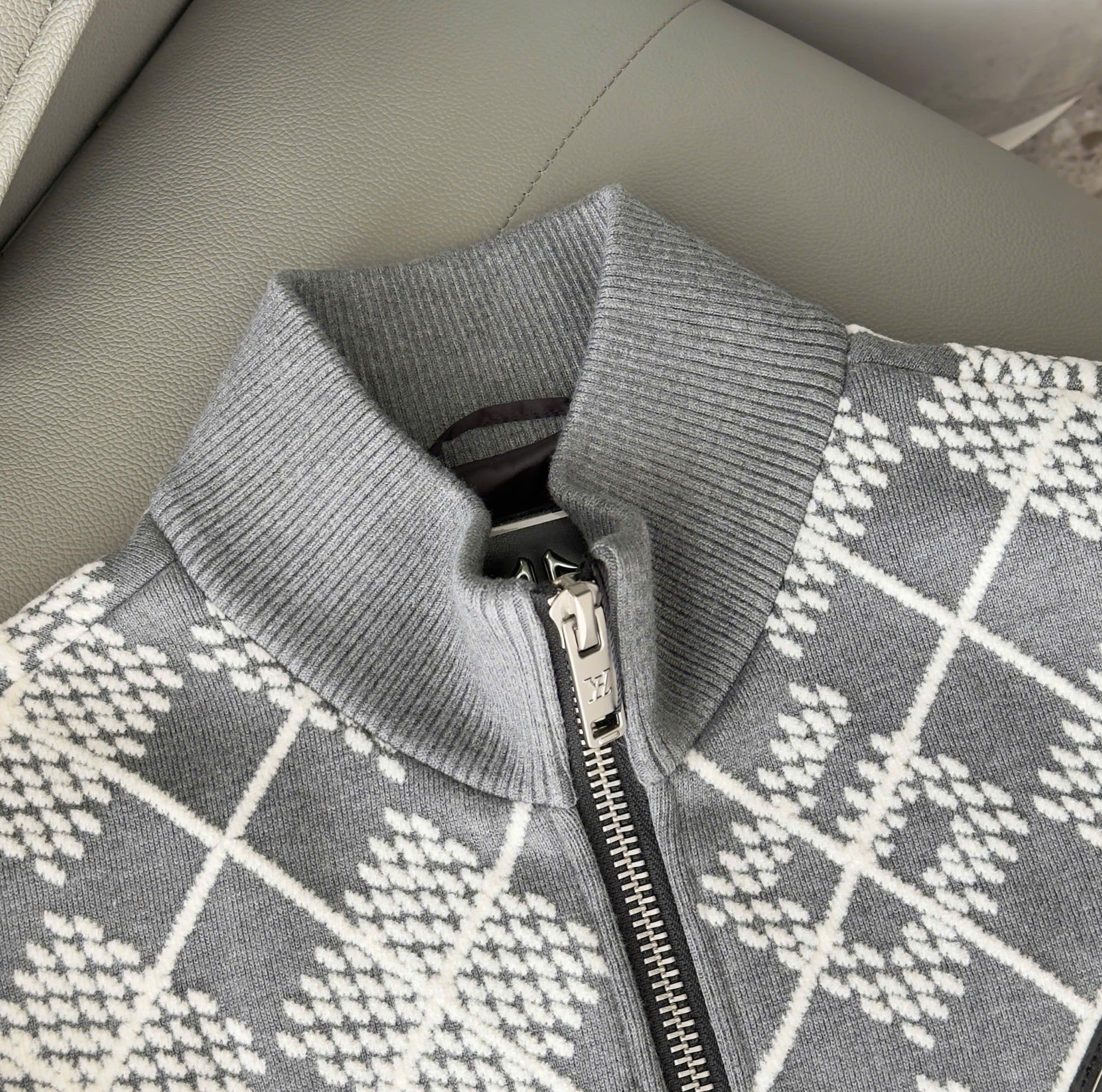 Áo khoác Len Louis Vuitton Cao Cấp