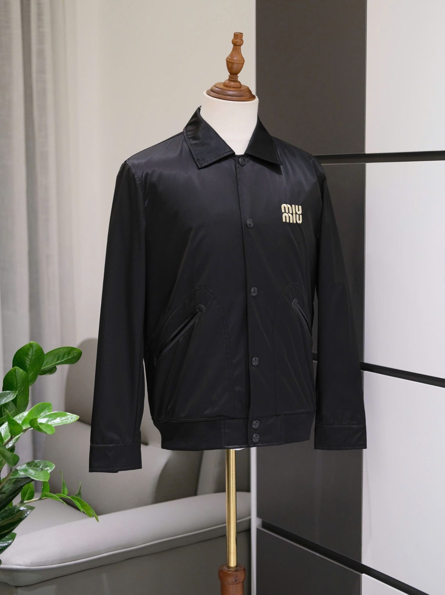 Áo Khoác Gió Cổ Bẻ MiuMiu