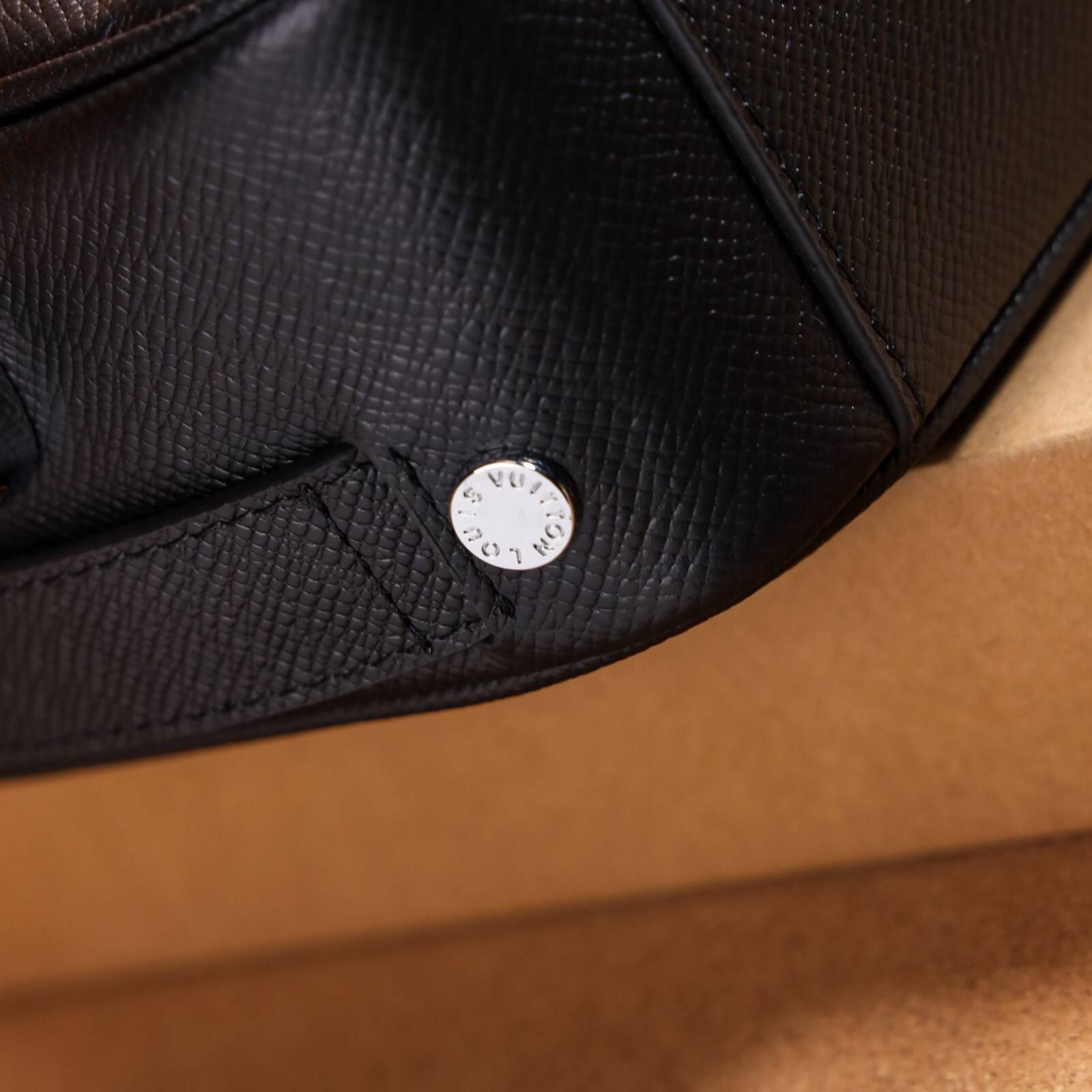 VKS79 Ví Khóa Số, Ví Nam Cầm tay, Clutch Cầm Tay Nam Da Bò Louis Vuitton