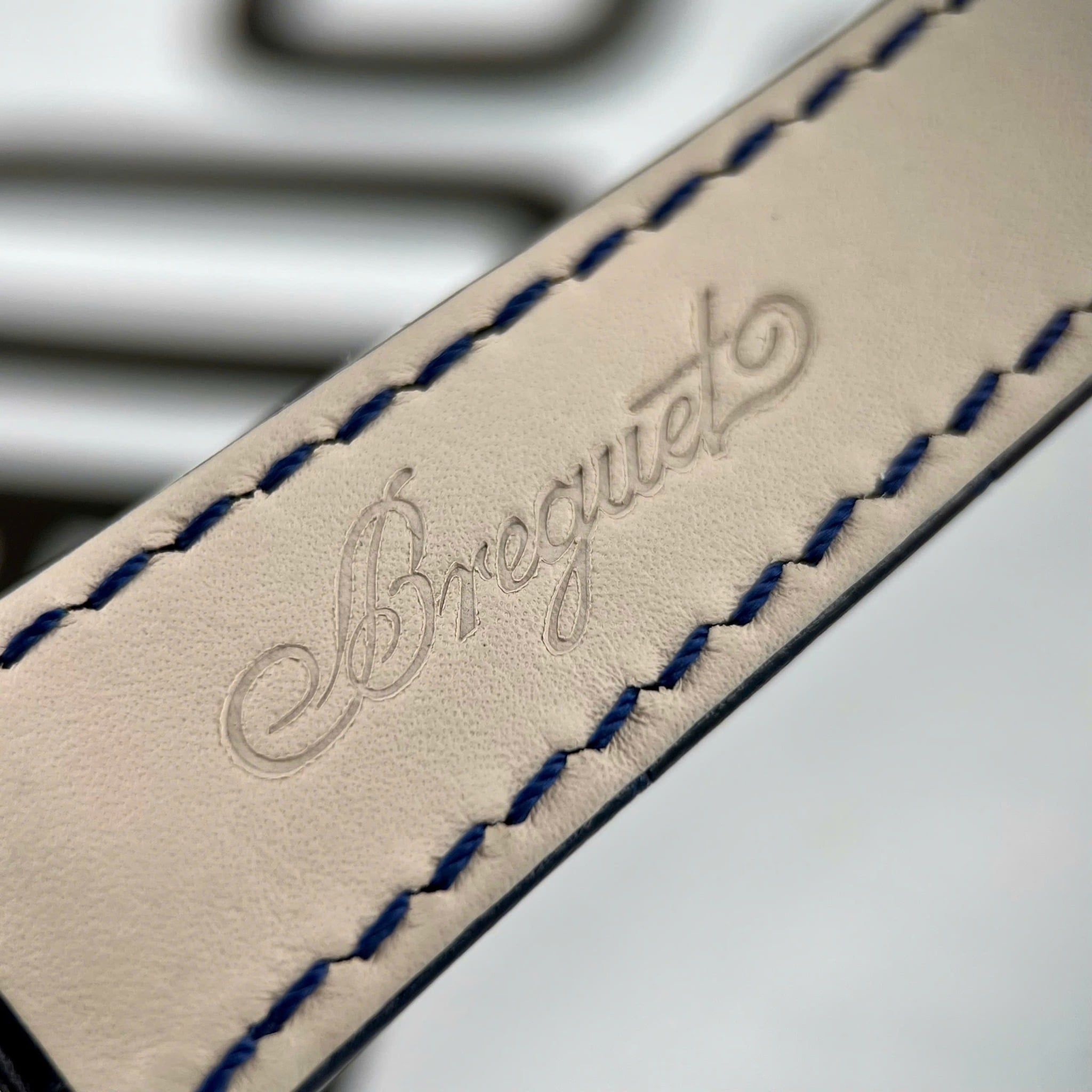 Đồng hồ Breguet Tradition 7097BB/GY/9WU