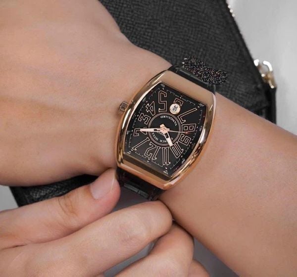 FRANCK MULLER VANGUARD AUTOMATIC 53.7X44