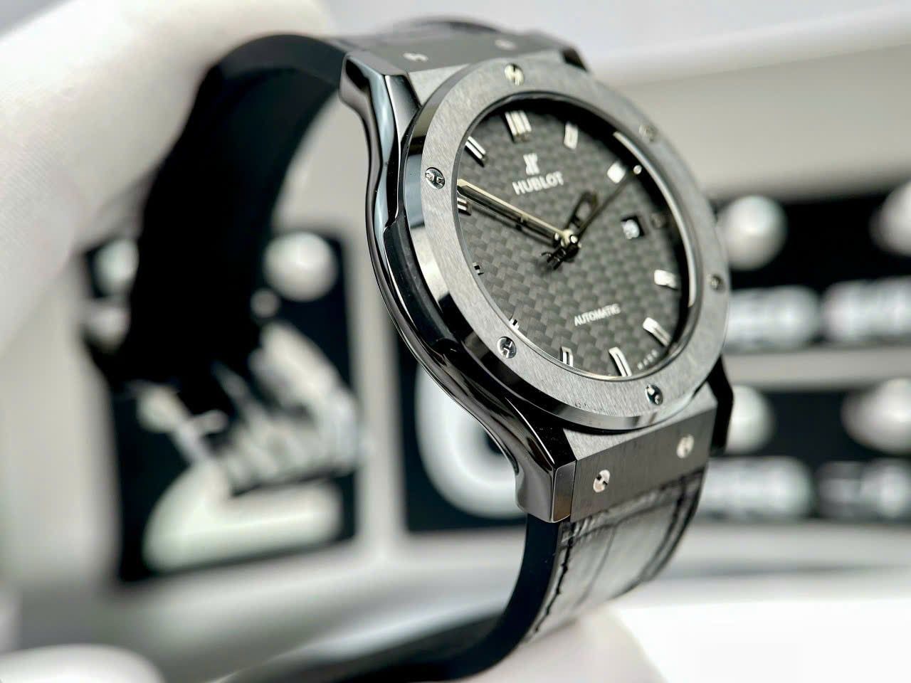 Đồng hồ Hublot Classic Fusion Black Magic 565.CM.1771.RX