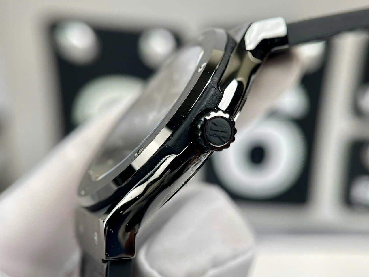 Đồng hồ Hublot Classic Fusion Black Magic 565.CM.1771.RX