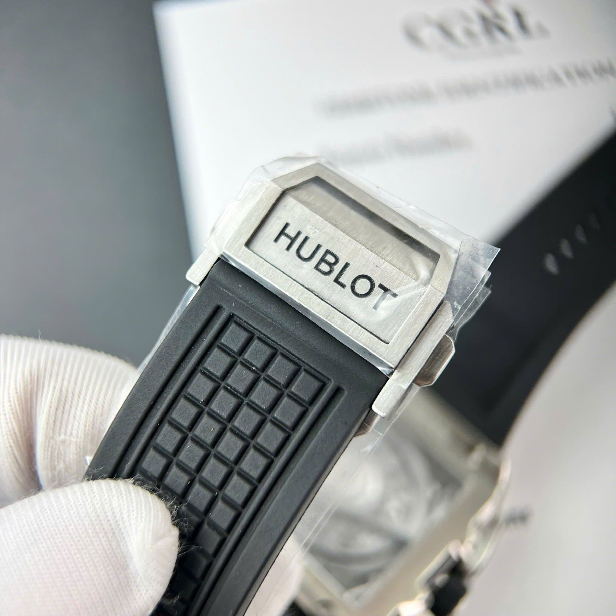 Đồng hồ Hublot Square Bang 821.NX.0170.RX Unico Titanium 42mm