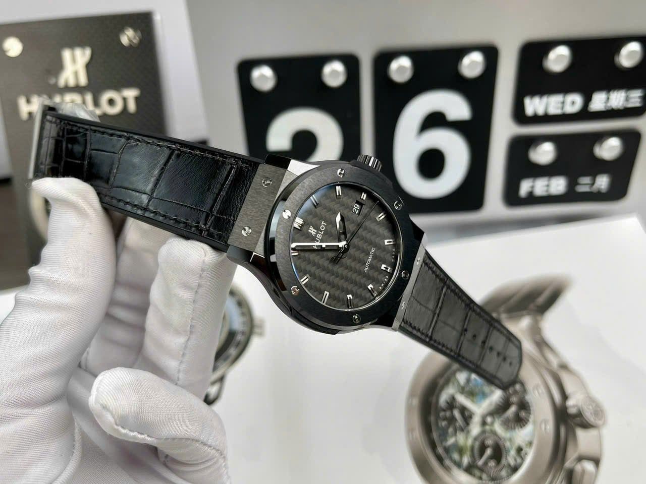 Đồng hồ Hublot Classic Fusion Black Magic 565.CM.1771.RX