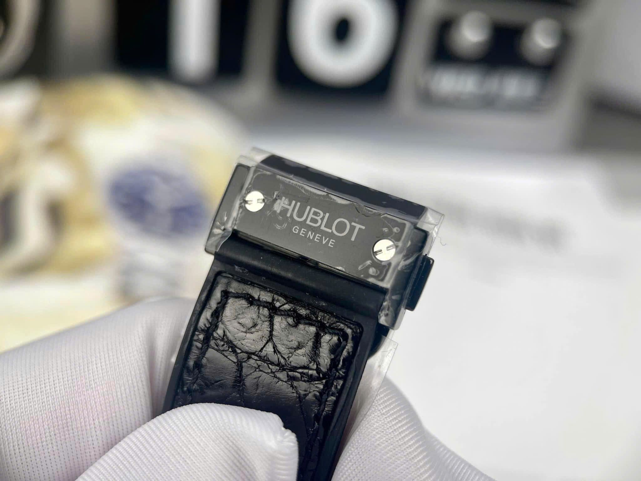 Đồng hồ Hublot Classic Fusion Black Magic 565.CM.1771.RX