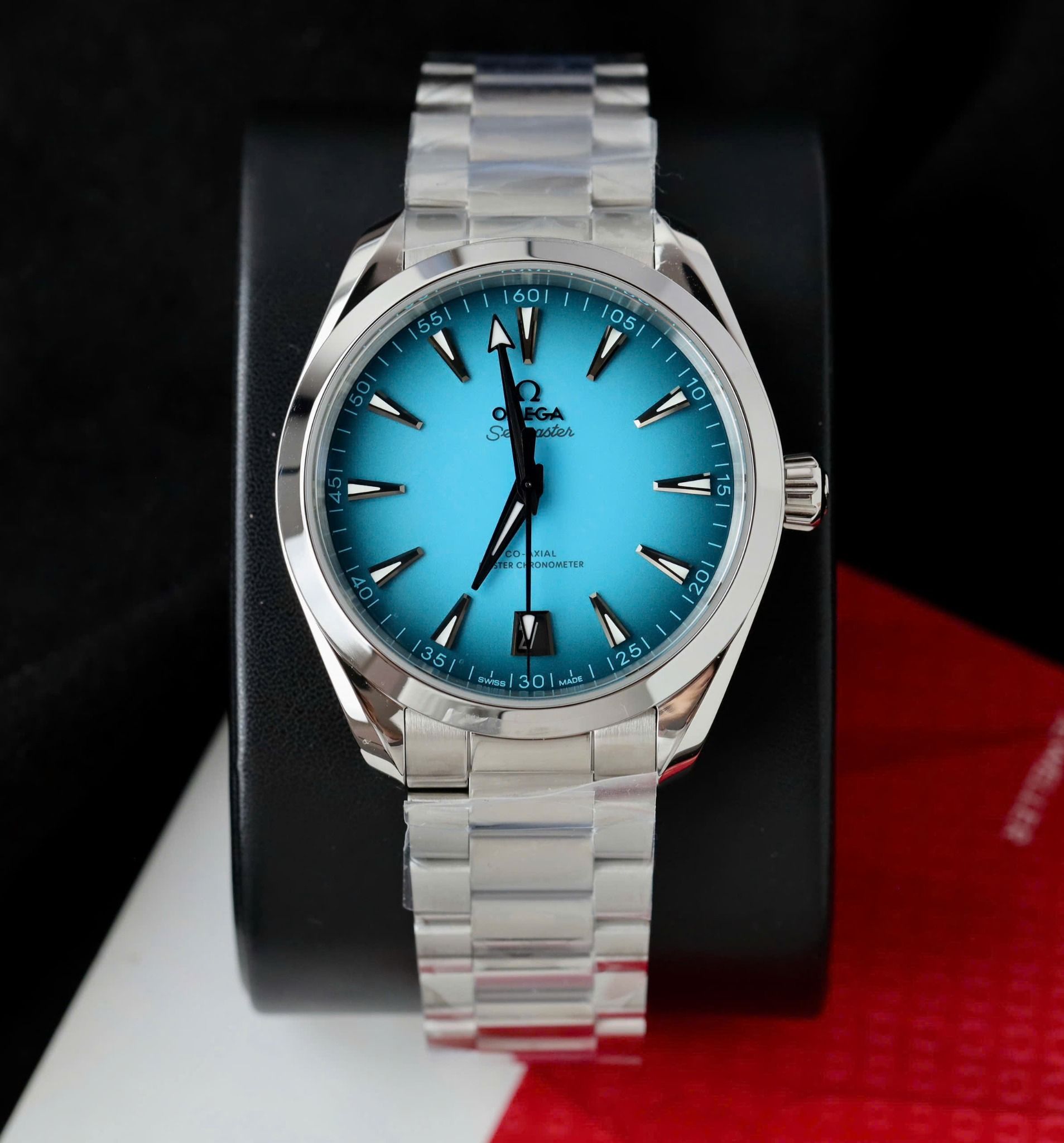 Đồng hồ Omega Seamaster Aqua Terra 150M mặt xanh ngọc lam
