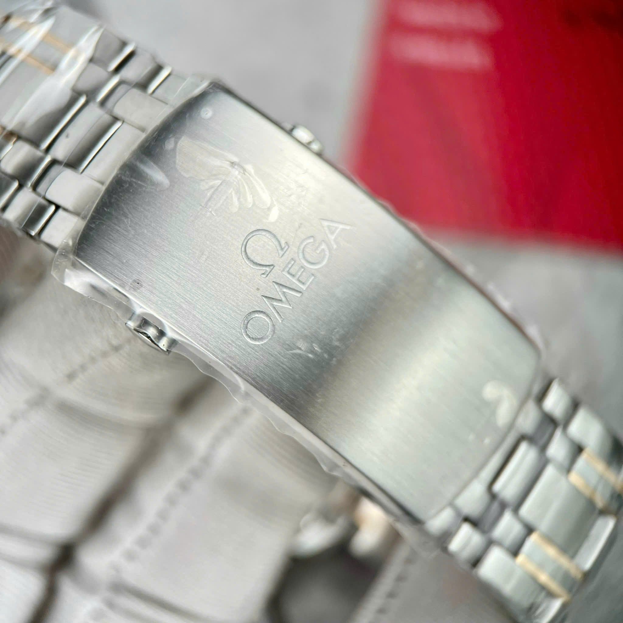 Đồng hồ Omega Seamaster Diver 300M Watch