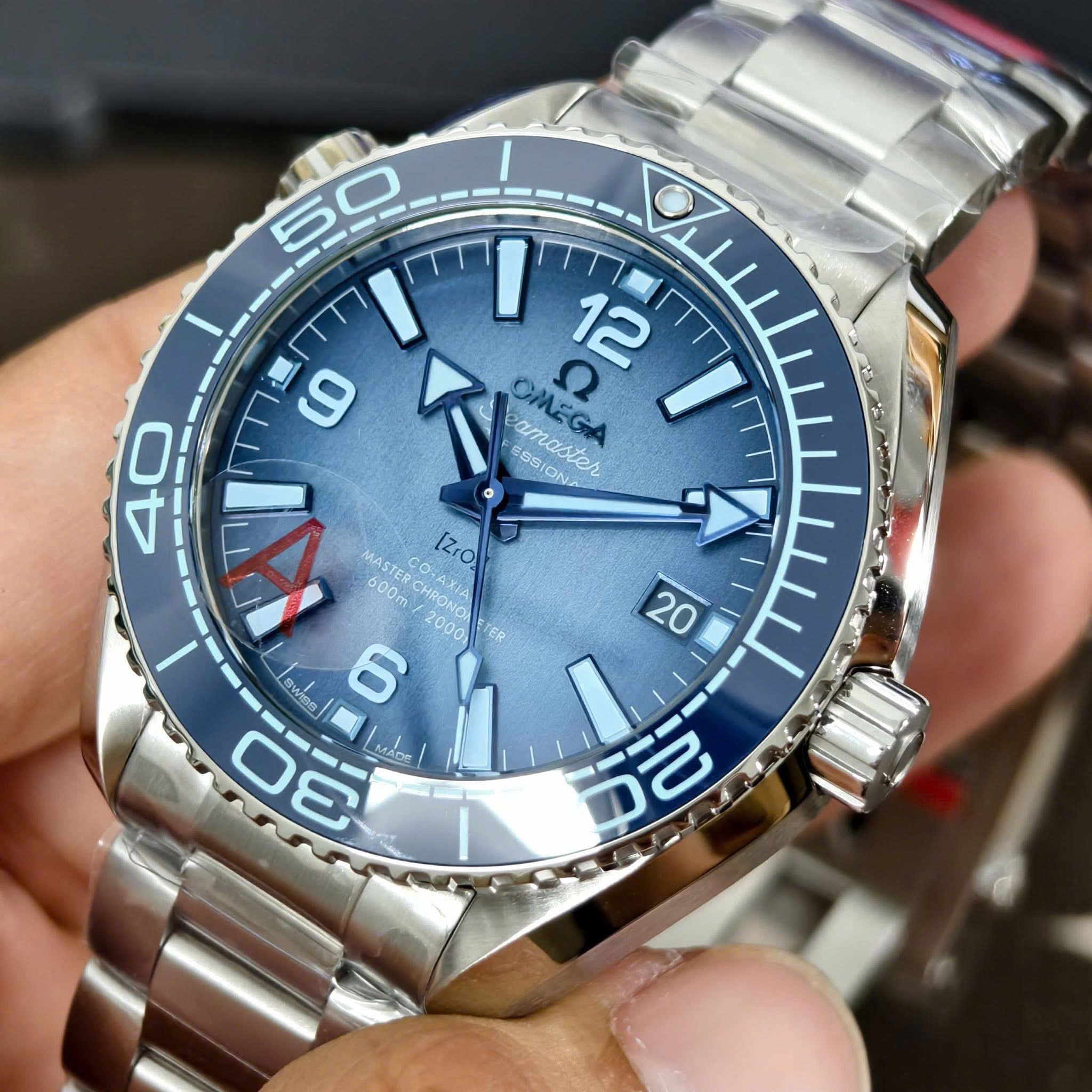 Đồng hồ Omega Seamaster Planet Ocean 600M Summer Blue Co-Axial Master Chronometer 215.30.40.20.03.002 39.5 Steel