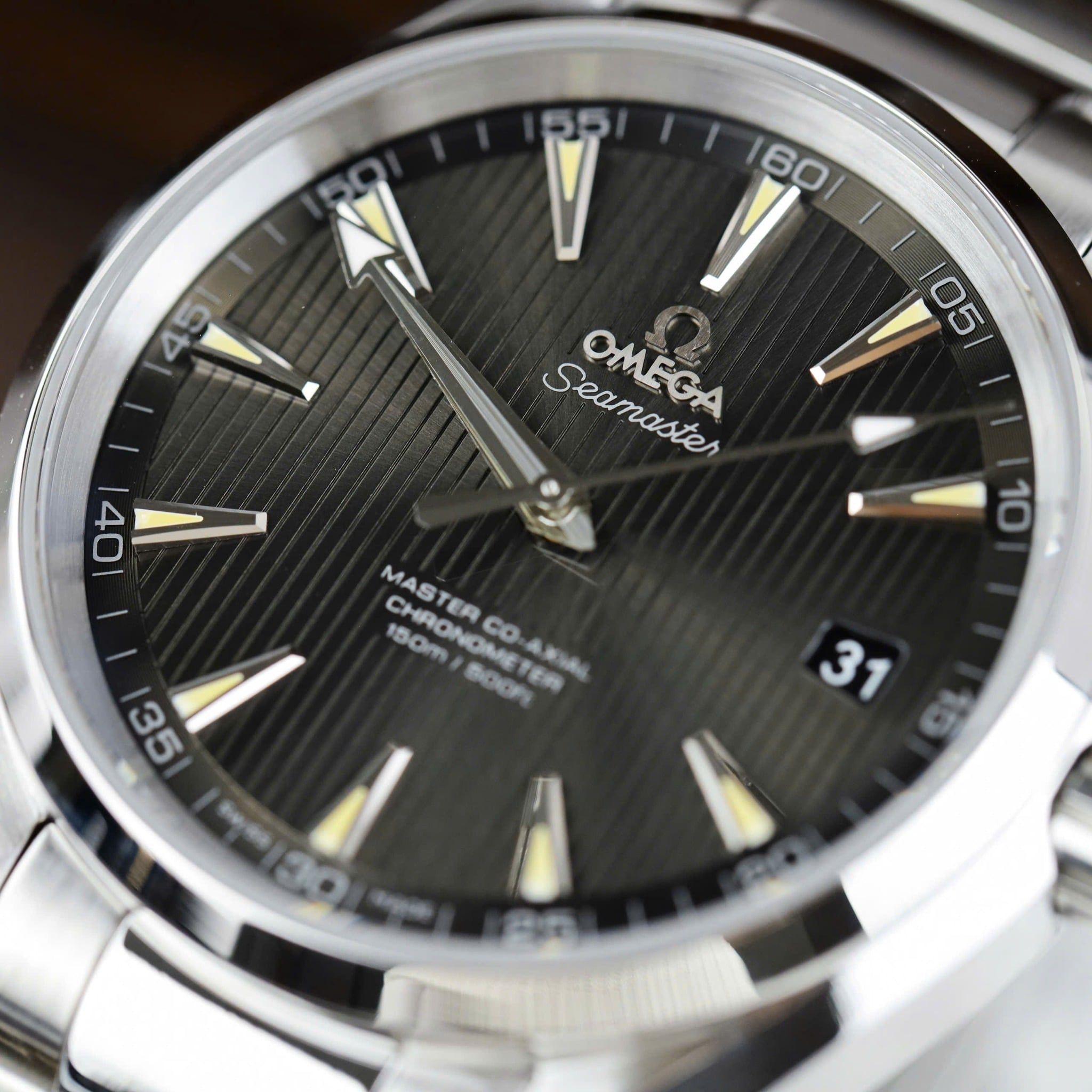 Đồng Hồ Nam Omega Aqua Terra Master Chronometer 8900 Black Dial 220.10.41.21.01.001