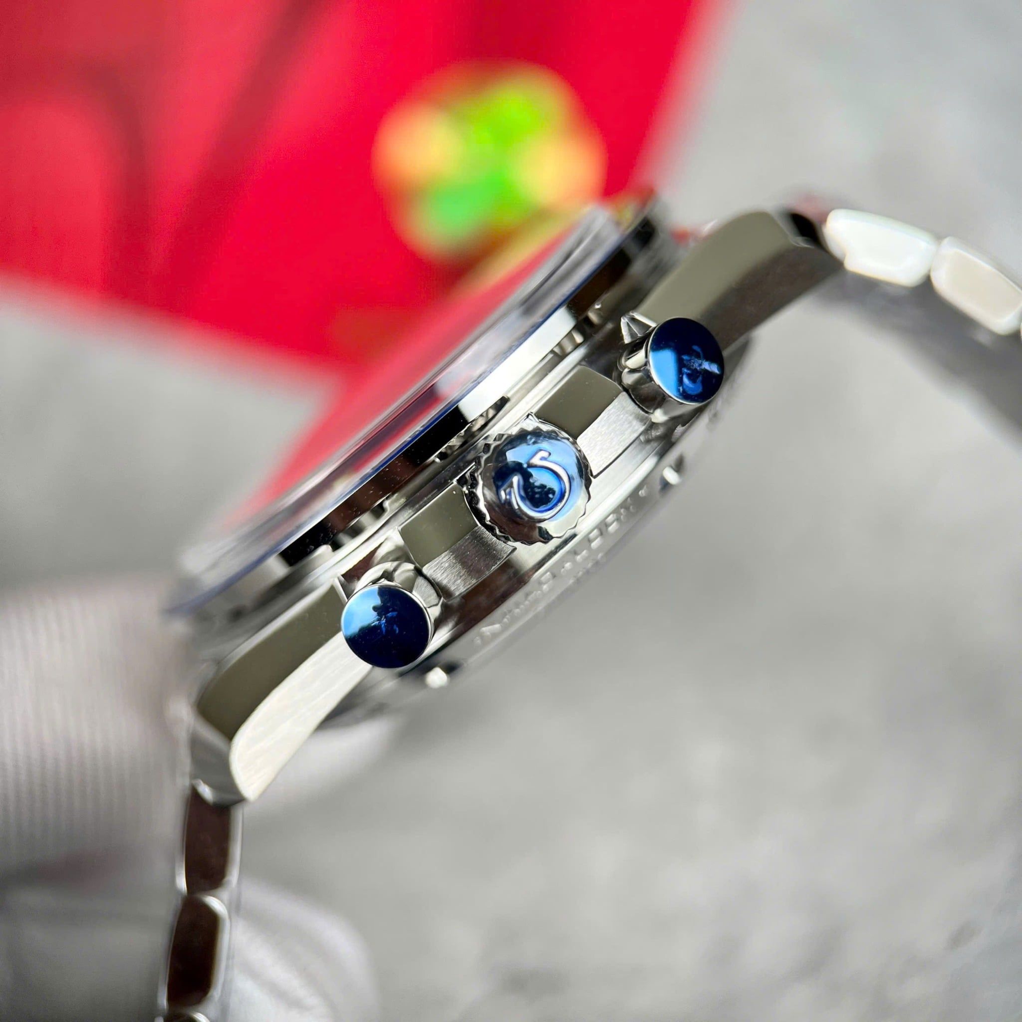 Đồng Hồ Omega New Speedmaster Apollo 13 Anniversary Silver Snoopy White Dial Mens Watch 310.32.42.50.02.001