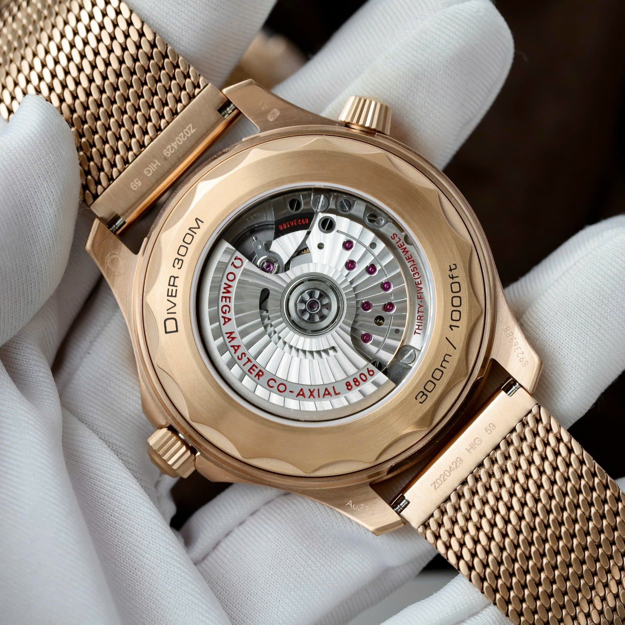 Đồng hồ Omega Seamaster Diver 300M Bronze Gold 42mm