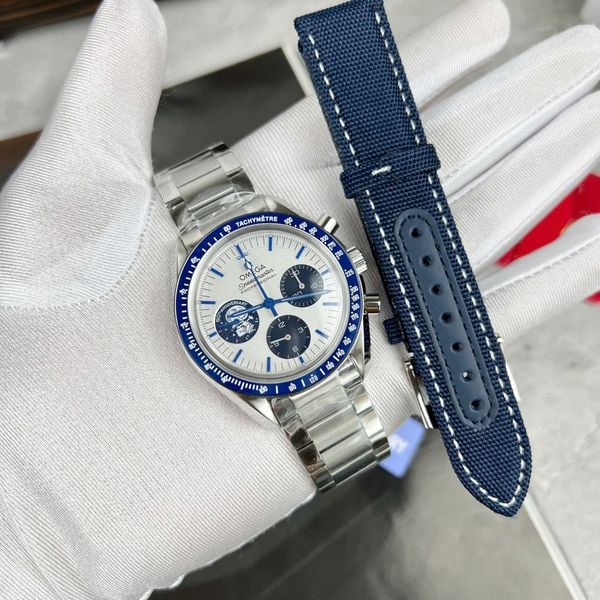 Đồng Hồ Omega New Speedmaster Apollo 13 Anniversary Silver Snoopy White Dial Mens Watch 310.32.42.50.02.001