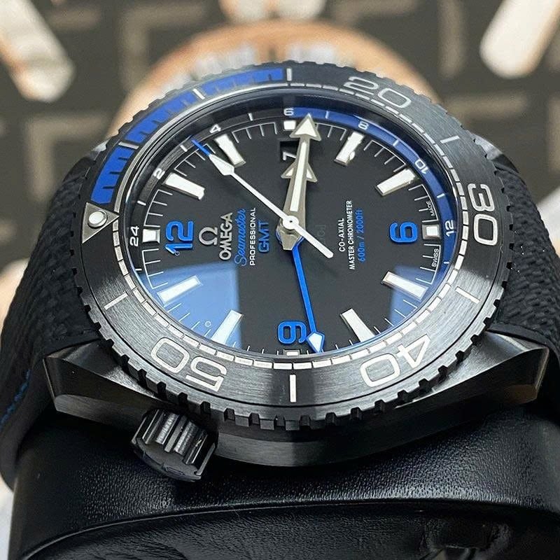 Đồng hồ OMEGA Seamaster Planet Ocean 215.92.46.21.01.001
