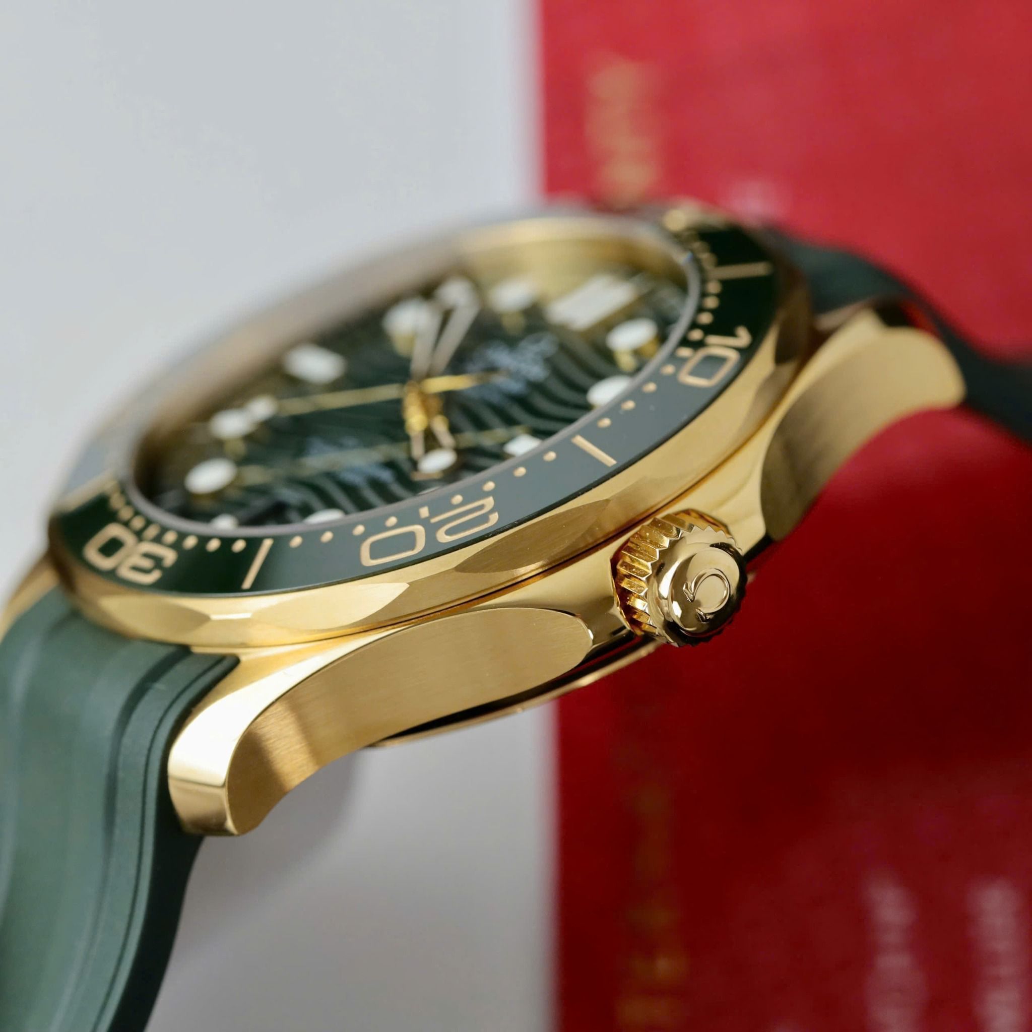 Đồng hồ Omega Seamaster Diver 300M Watch